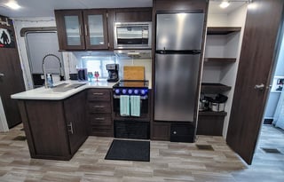 Sea-Beez Glamper: Like New! 2020 RV Rental