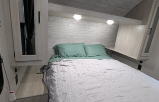 2025 Coachmen Catalina Summit Series 8 261BHS