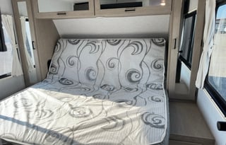 **2024 RV Rental – Your Home on Wheels!**