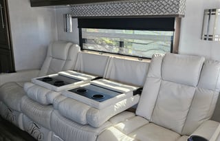 225.00 !week day, king bed,1.5 bath/ sleeps 6