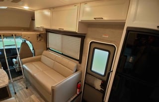 2022 Thor Four Winds LPA2039