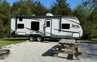 2019 Jayco Jayflight - Fully Stocked and Pet Free