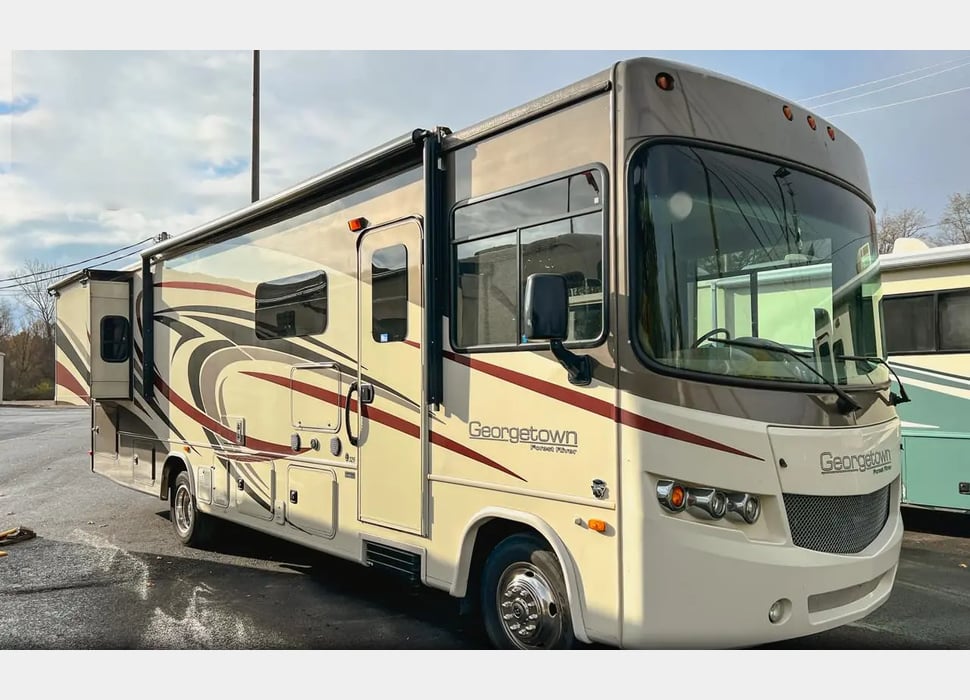 Class A Motor Home rentals in Streetsboro
