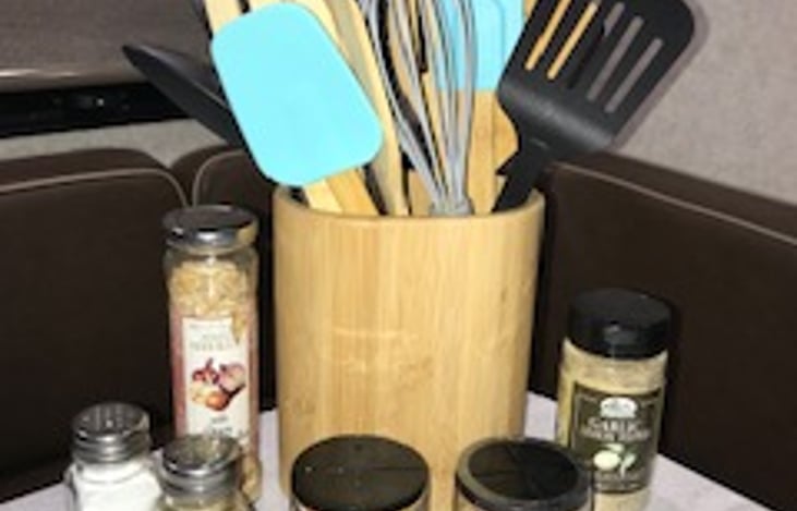 Variety of spices included. You can request a spice and we are happy to include it.