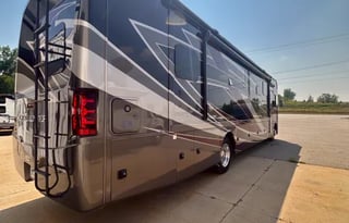 2022 Thor Motor Coach Challenger 37FH