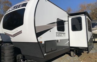 2025 Rockwood Mini Lite 1/2 Ton Towable [LIL BIT]