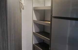 2021 Dutchmen RV Kodiak Ultimate 3021RBDS