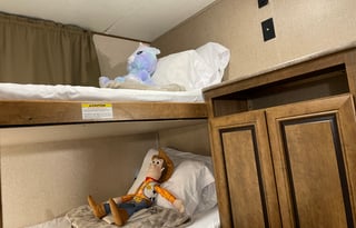 Donna's Cozy Retreat     -     2018 Zinger 30BQ