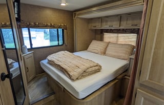 Free Wifi | Easy to Drive | Sleeps 7 | Big Battery