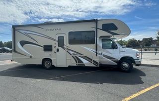 2020 Thor Motor Coach Chateau 26B