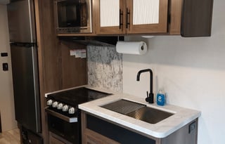 2021 Prime Time RV Avenger 26BK