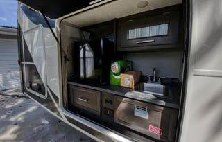 2022 32ls fully stocked and family friendly.