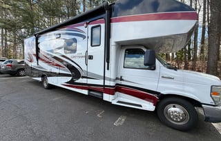 Luxury 2015 Jayco RV - Sleep 6 - Family Road Trip!