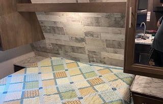 2019 Coleman Lantern  244 Bunkhouse