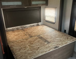 Keystone RV Cougar Half-Ton Series 32RLI