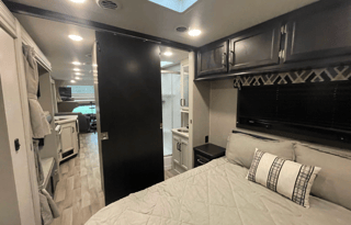 '21 Entegra Odyssey 31F | Stocked |Sleeps 8| Bunks