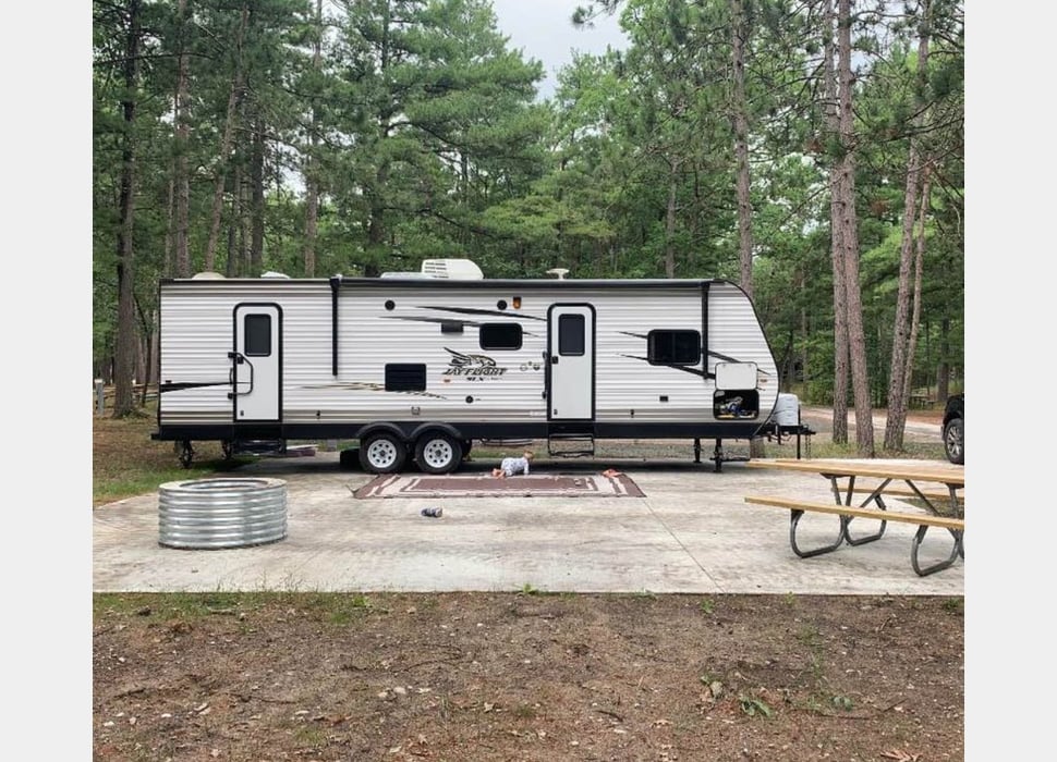Travel Trailer rentals in Grosse Ile