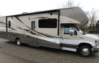 Family Road Trip RV | Sleeps 10 & Pet Friendly