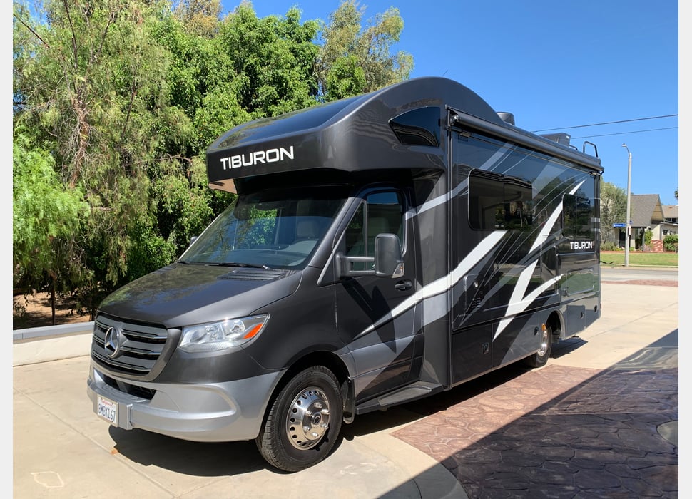 Class C Motor Home rentals in Northridge