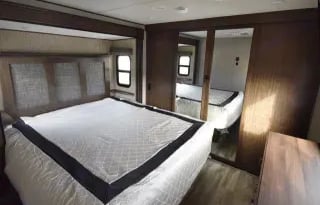 2020 Grand Design Solitude S-Class 3740BH-R