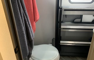 2021 Cruiser Shadow Cruiser 325BHS