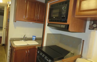 2016 Winnebago Minnie Winnie 31H Bunkhouse
