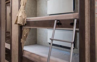 2020 Thor Motor Coach Magnitude BB35