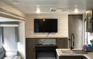 2021 Forest River Salem 31KQBTS  **DELIVERY ONLY**