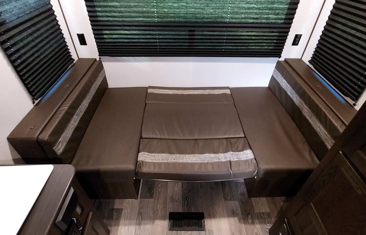 Interior - Dining Room, Bed Configuration