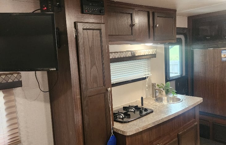 Kitchenette area for those camping crunchies and munchies