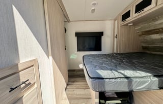 Fun Family Trailer! '22 Sundance Ultra Lite