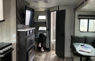 2021 KZ Connect 27’ Bunkhouse