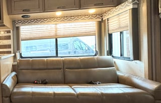 2020 Thor Motor Coach Daybreak 27DB