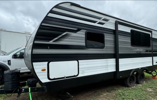 2024 lite weight/Spacious Couples couch