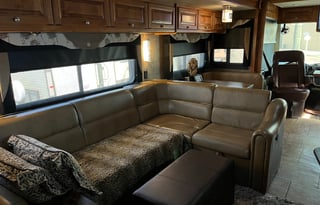 2015 Tiffin Motorhomes Allegro 31 SA