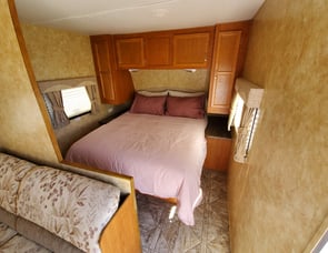 Starcraft Autumn Ridge 235FB