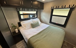 Modern Farmhouse Bunkhouse Motorhome 2022 Alante