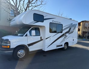 Thor Motor Coach Chateau 22E Chevy