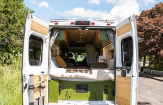 Serenity - Your Cozy Home on Wheels