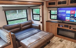 WHY CAMP, WHEN YOU CAN GLAMP?!