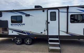 Family Friendly 2022 Cruiser Shadow Cruiser BH