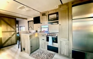 2022 Forest River RV Surveyor Legend 276BHLE