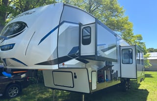 Mansion On Wheels!