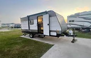 Beep-Beep- family friendly RV-Sleeps5,Bath,kitchen