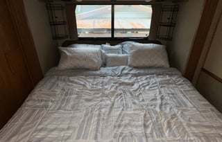 2015 Fleetwood RV Bounder 33C