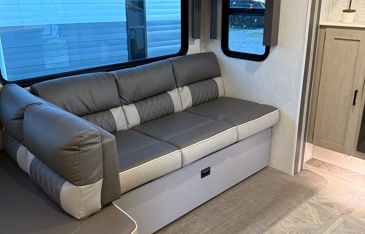 Couch that folds out to bed