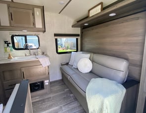 Gulf Stream RV Enlighten 19BH