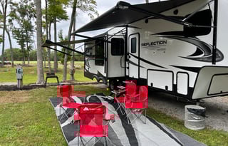 Ruby! Our REFLECTION 303RLS is ready for Glamping+