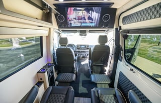 Luxury Mercedes easy park/drive, seats 8, sleeps 2