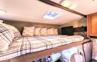 Renovated! "Lucky" the Leprechaun *Sleeps 10*